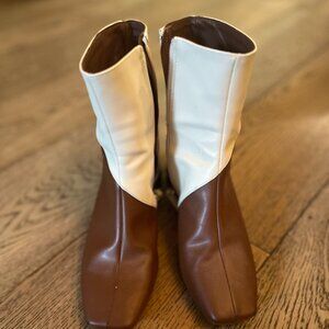 ALOHAS bicolor ankle boots